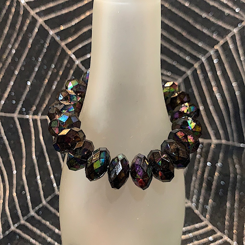 Black plastic hematite stretch bracelet